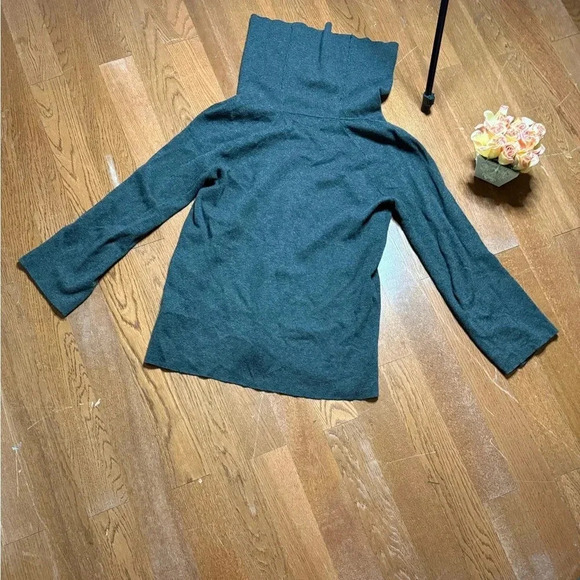 Vintage Jones New York Signature Cowl Neck Sweater - Picture 3 of 11